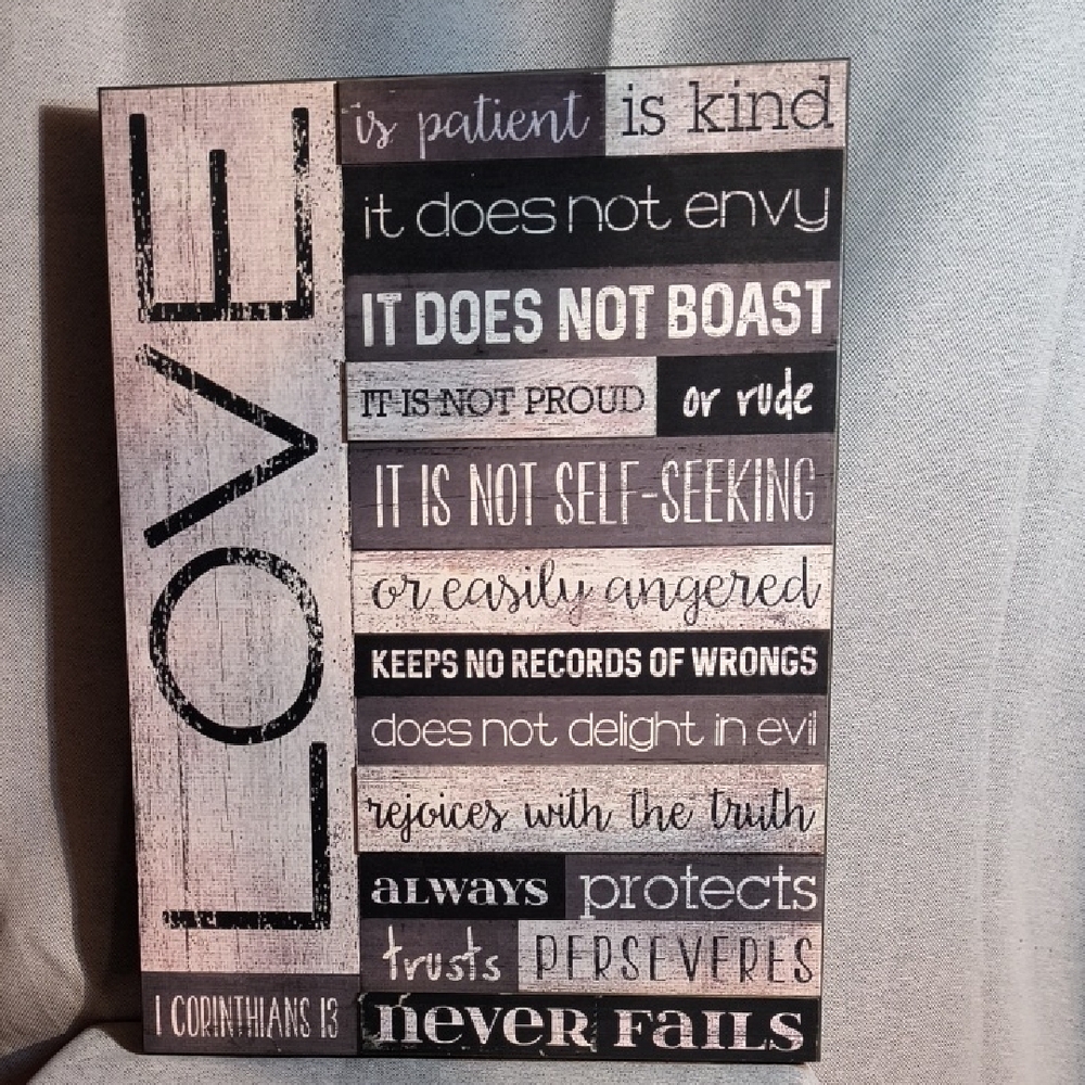 Inspirational Wall Art with Love Quote
